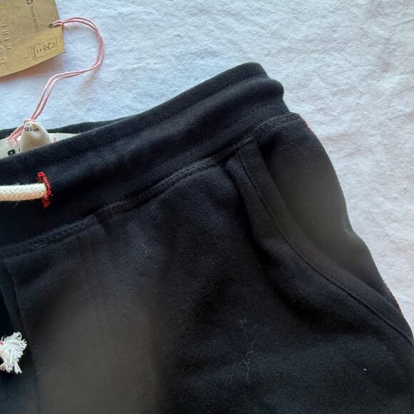 NWT Mini Boden Black Boys Shorts With Red Stitching & Drawstring Waist 7Y - Picture 3 of 5